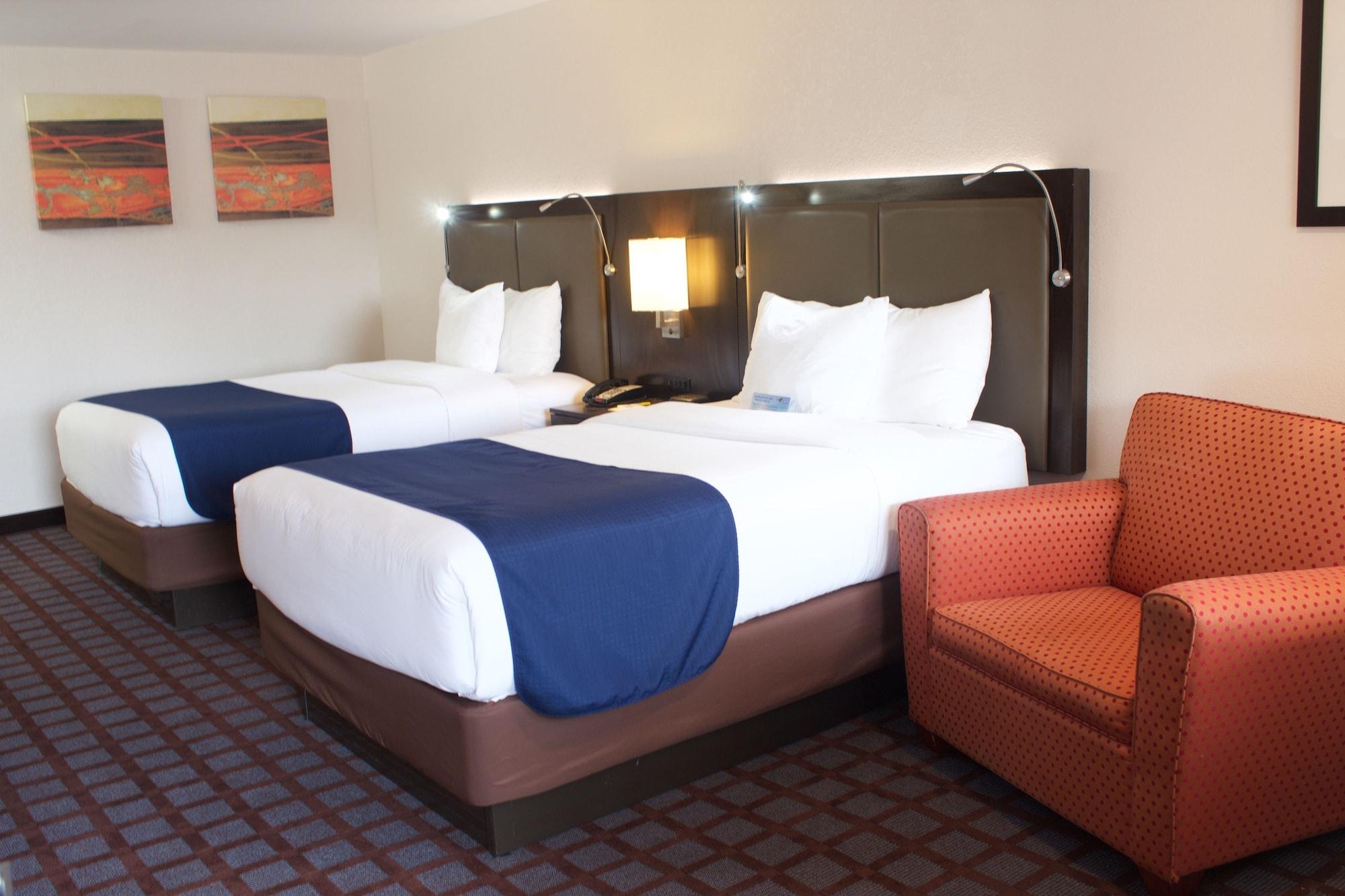 Hotel Days By Wyndham Woodbury Long Island