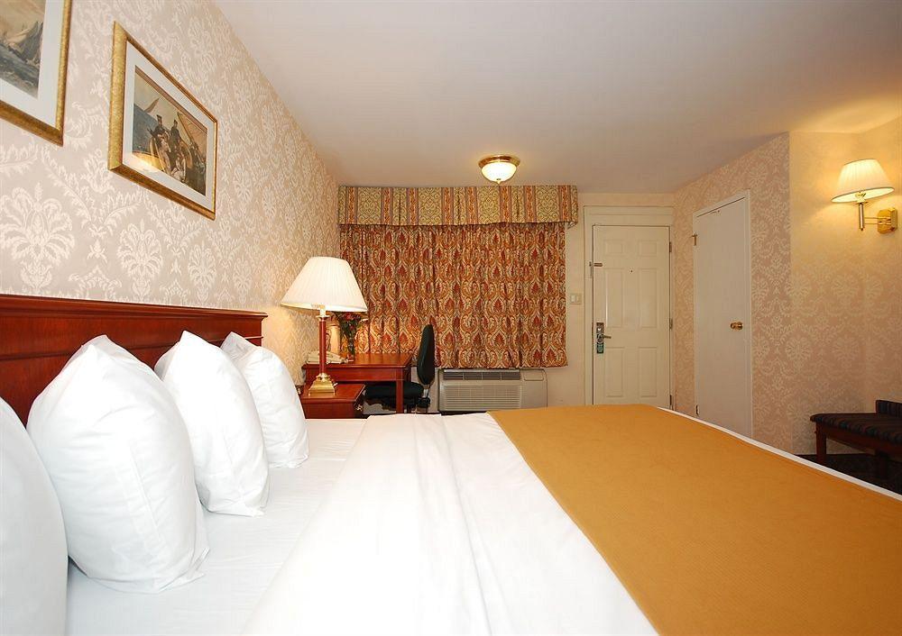 Hotel Days By Wyndham Woodbury Long Island